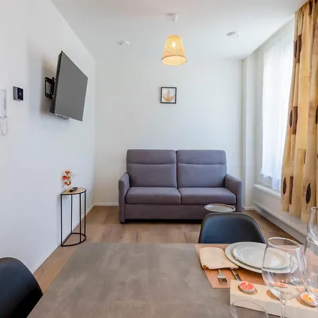 Ereva Seaside 1 Bedroom Modern Apartment Ostende