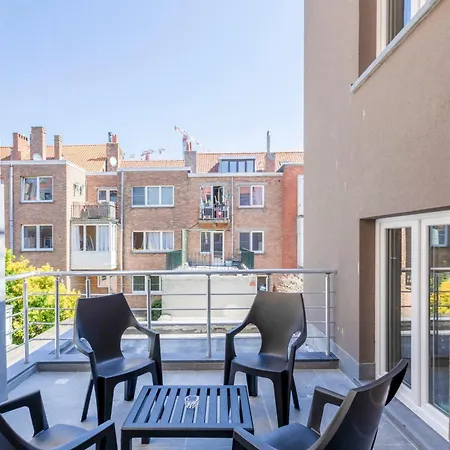 Ereva Seaside 1 Bedroom Modern דירה