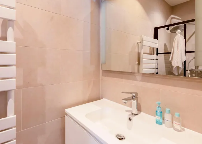 Ereva Seaside 1 Bedroom Modern Appartement *