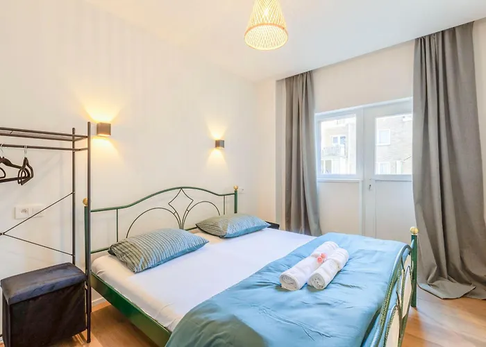 Ereva Seaside 1 Bedroom Modern Appartement